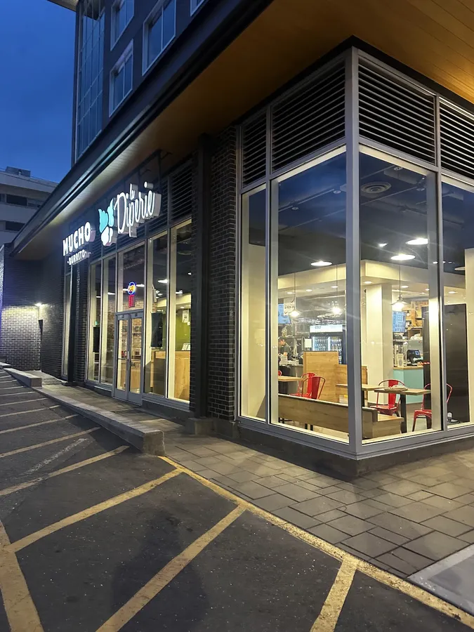 Mucho Burrito Fresh Mexican Grill