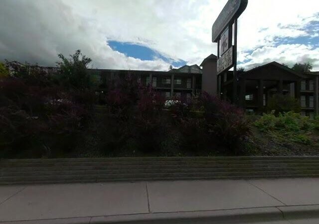 Travelodge by Wyndham Kamloops Mountview