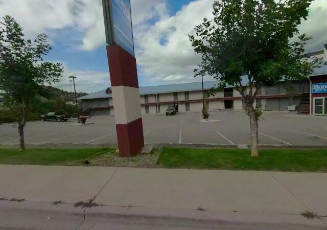 Rodeway Inn & Suites